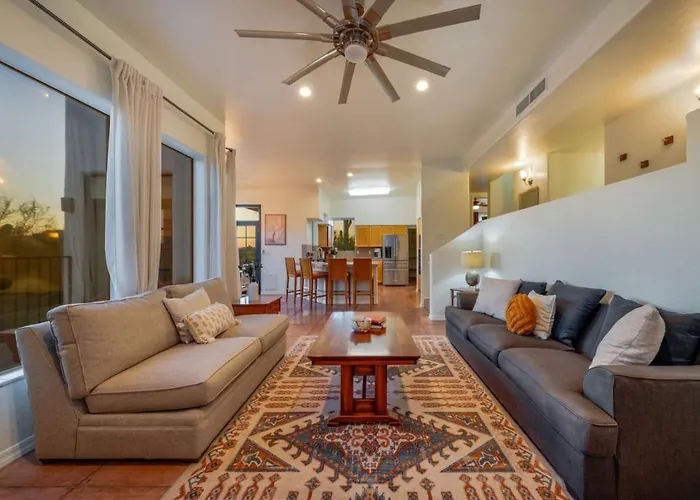 Catalina Foothills And Mountain Views, 3 Bedroom 2 Ba, Garage Holiday home *