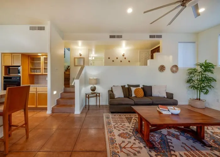 Catalina Foothills And Mountain Views, 3 Bedroom 2 Ba, Garage