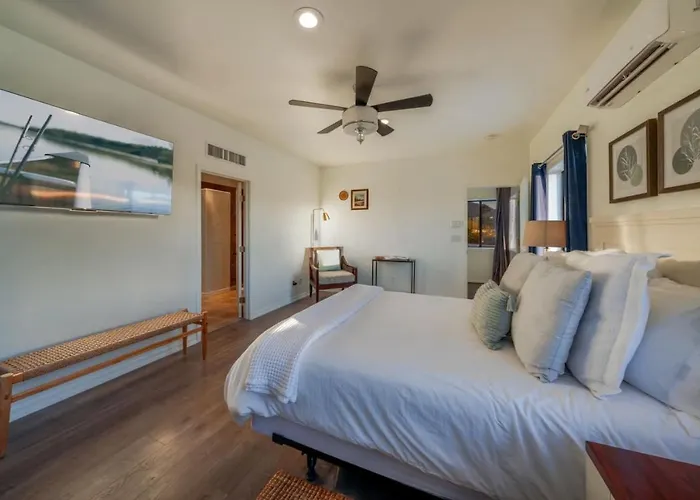 Catalina Foothills And Mountain Views, 3 Bedroom 2 Ba, Garage