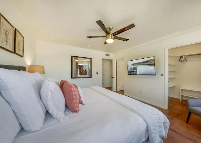 Catalina Foothills And Mountain Views, 3 Bedroom 2 Ba, Garage *